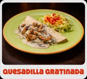 $24.000 | en salsa de champiñones, con pollo desmechado, tocineta, champiñones, queso gratinado, ensalada, todo con salsas de la casa.