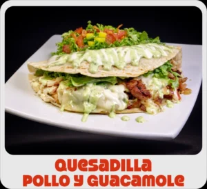 $21.000 | Pollo, guacamole, tomate, tocineta, queso gratinado, acompañada de ensalada, todo con salsas de la casa.