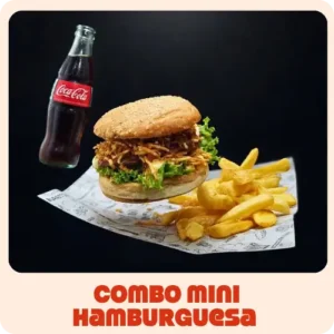 $15.000 | Mini hamburguesa, acompañada de una porción de papitas y una gaseosa pequeña.
