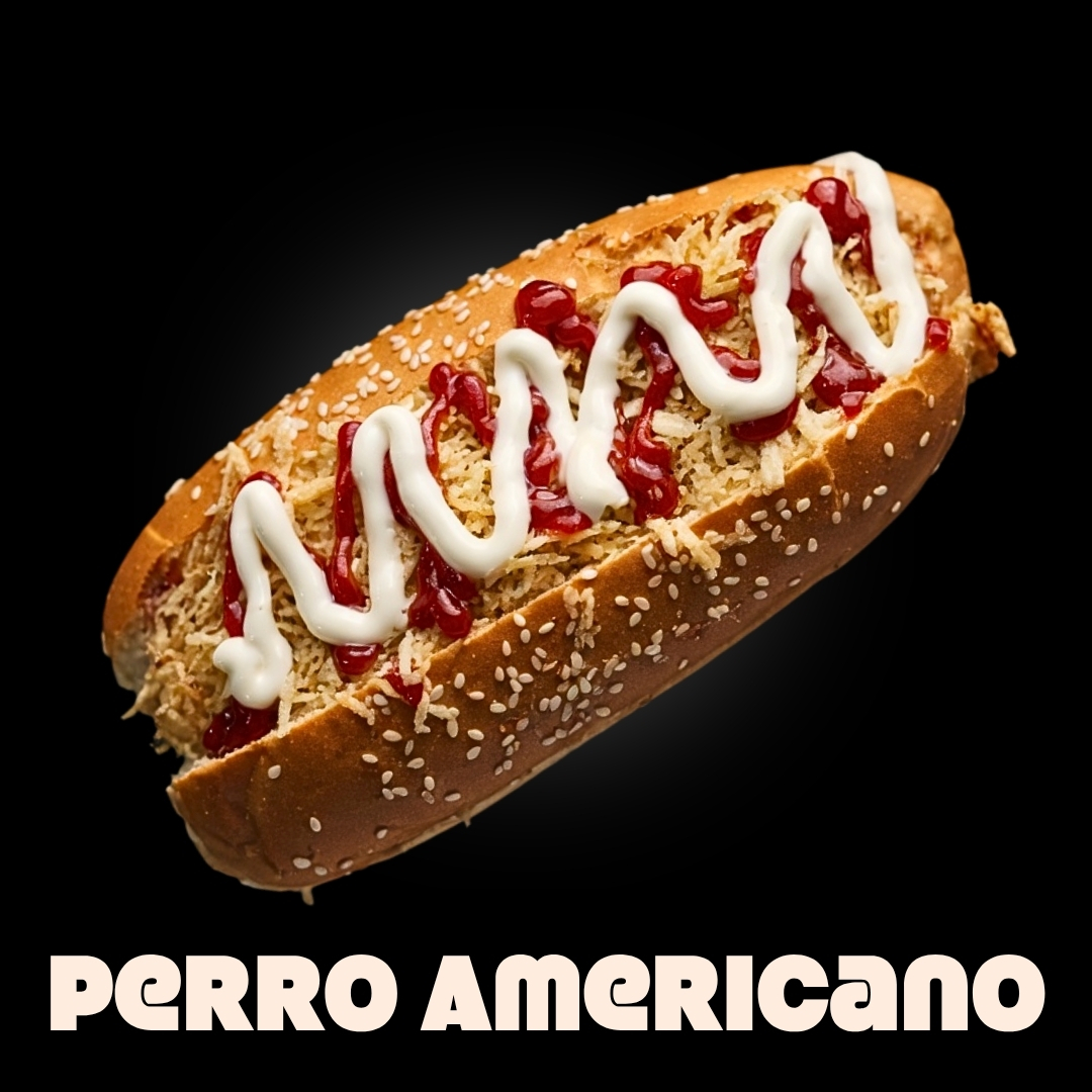 $15.000 | Salchicha tipo ranchera, queso mozzarella, tocineta, 
cebolla dulce y ripio de papa, con salsas.